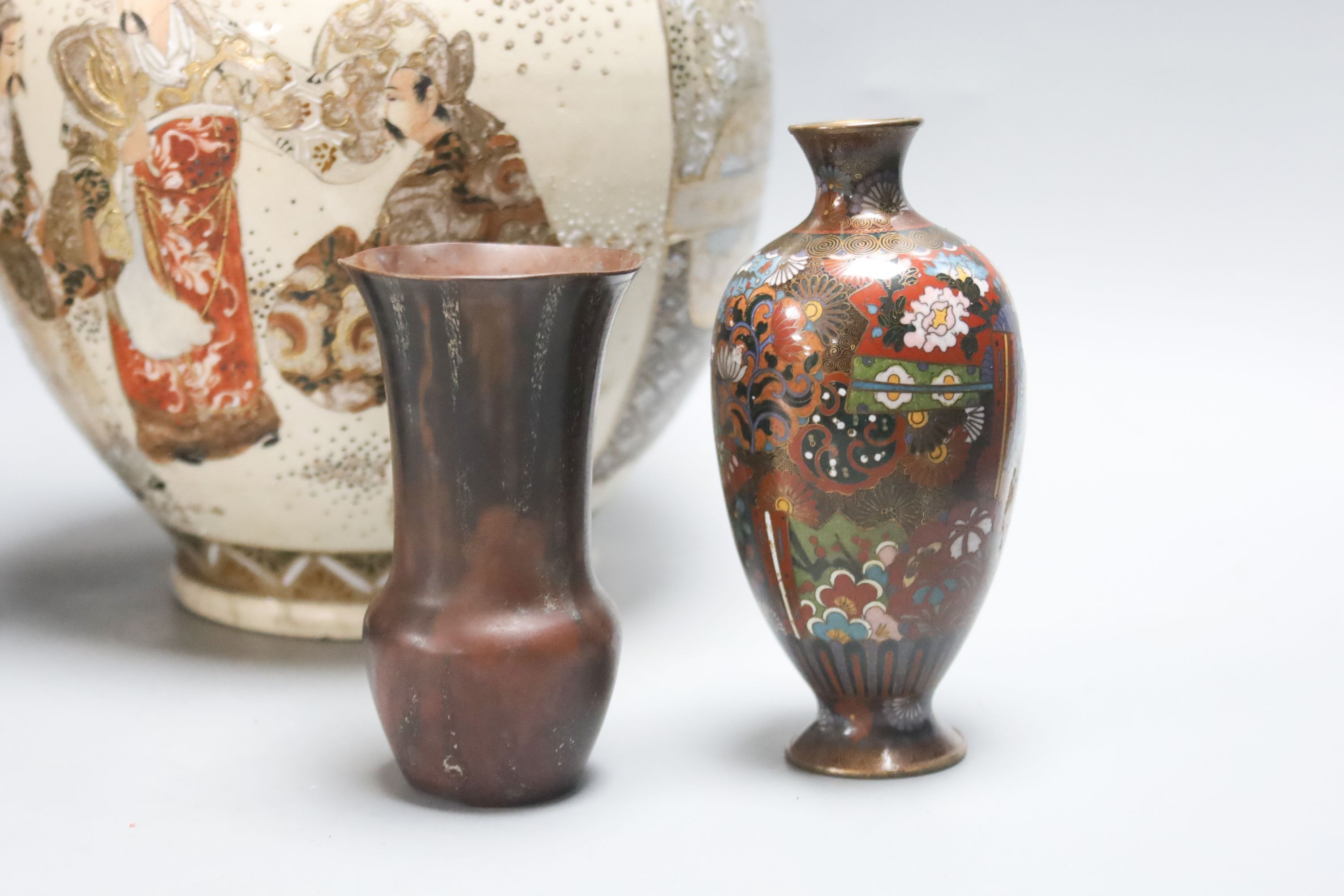 Assortment of Japanese Meiji metalware and ceramic items etc. 32cm